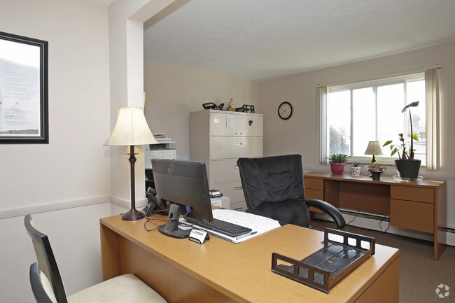 Leasing Office