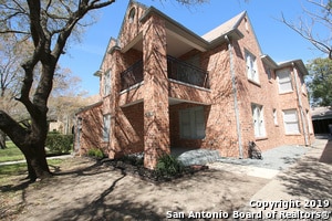 Photo - 131 E Ridgewood Ct