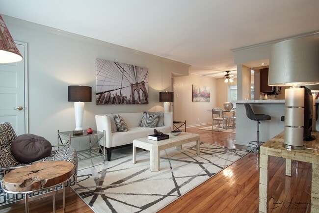 Building Photo - 2 Bedroom 1 Bathroom Downstairs Apartment Unit 3814A-Madison Park Apartments
