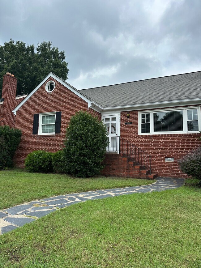 Photo - 3900 Floyd Ave