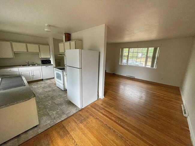 Photo - Charming 4-Bed 2 Bath Bi Level Home in Martin Acres