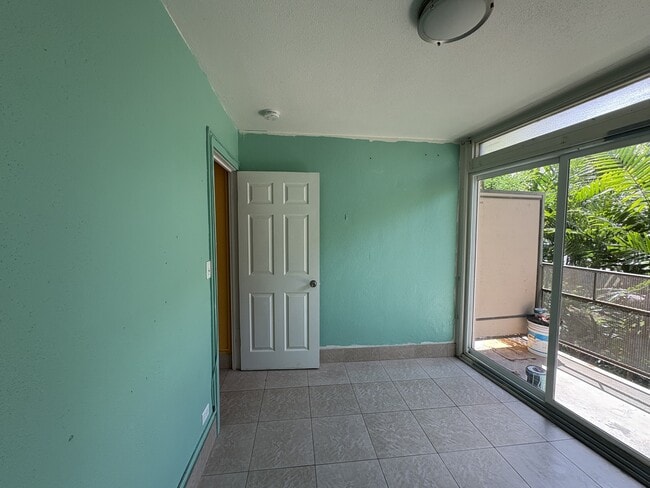 Photo - 2126 Lau‘ula St