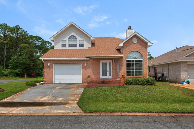 Photo - 879 Van Dyke Dr House