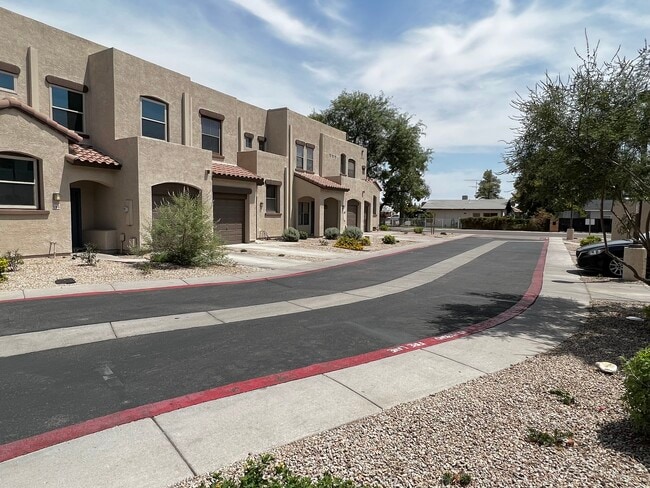 Photo - 1886 E Don Carlos Ave