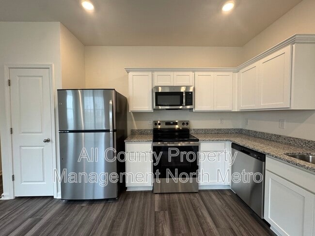 Photo - 268 Rydal Wy