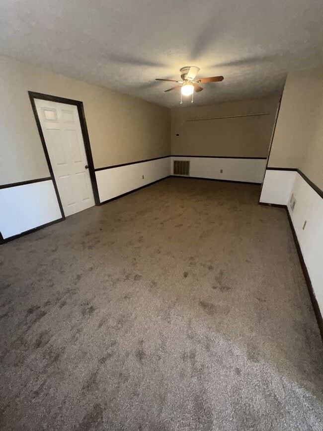 Photo - r2207 Unit C