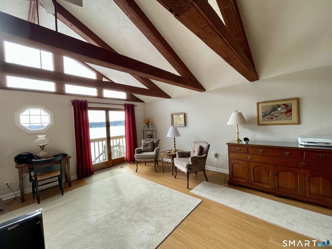 Photo - 203 Pine Hollow Rd