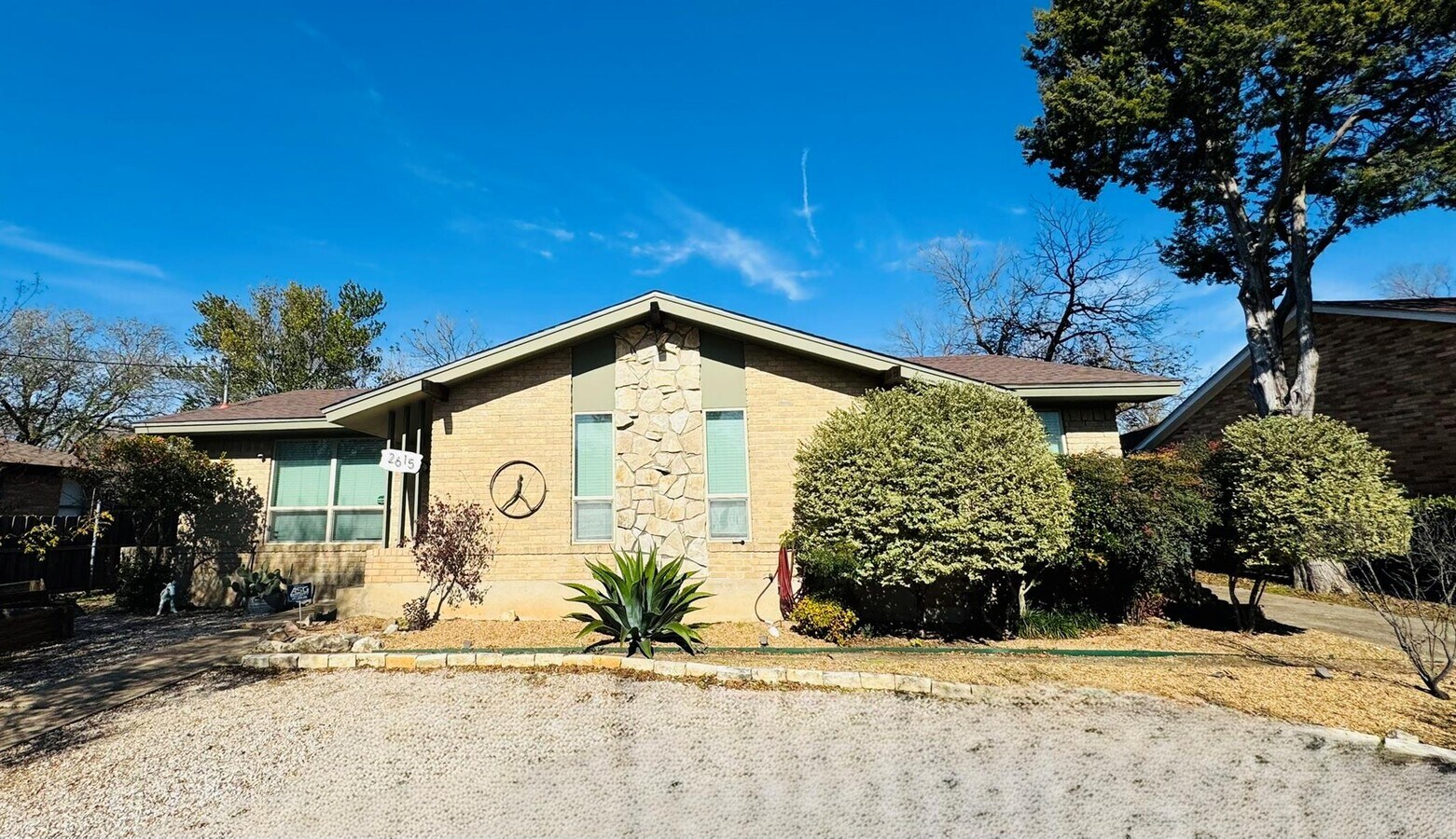 Photo - 2615 Gladiolus Ln