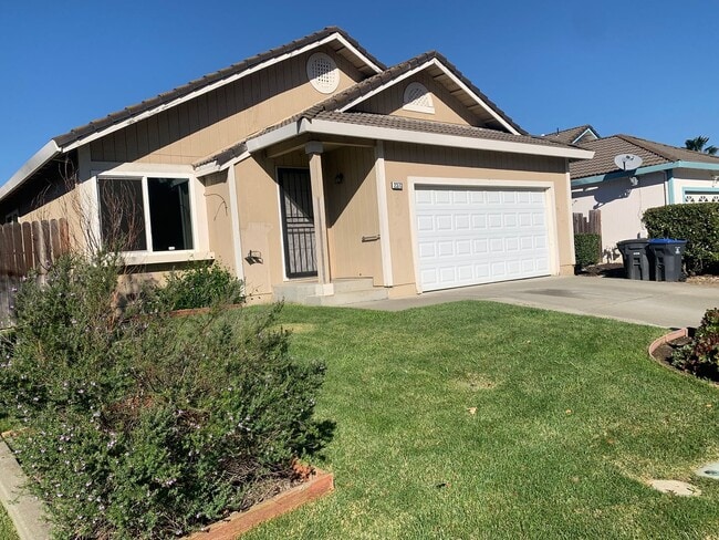 Beautifully Maintained Fairfield Home is A... - Beautifully Maintained Fairfield Home is A...