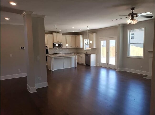 Photo - 2033 Hamilton Lake Pkwy