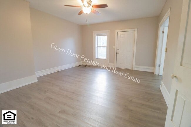 Photo - 121-123 S State St Unit 121 S State St