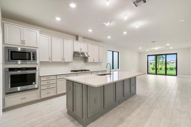 Photo - 8185 Tailshot Ct