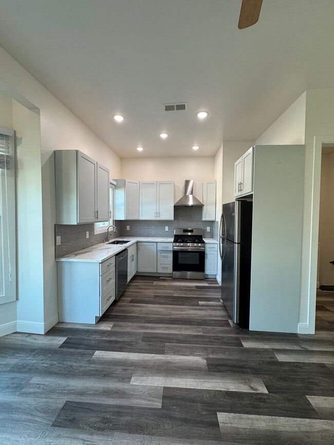 Photo - 1537 9th St Unit Beautifully Renovated 2BR