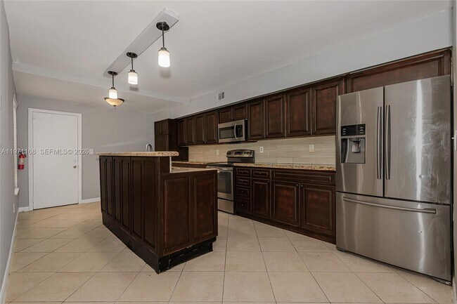 Photo - 20536 NE 6th Ct