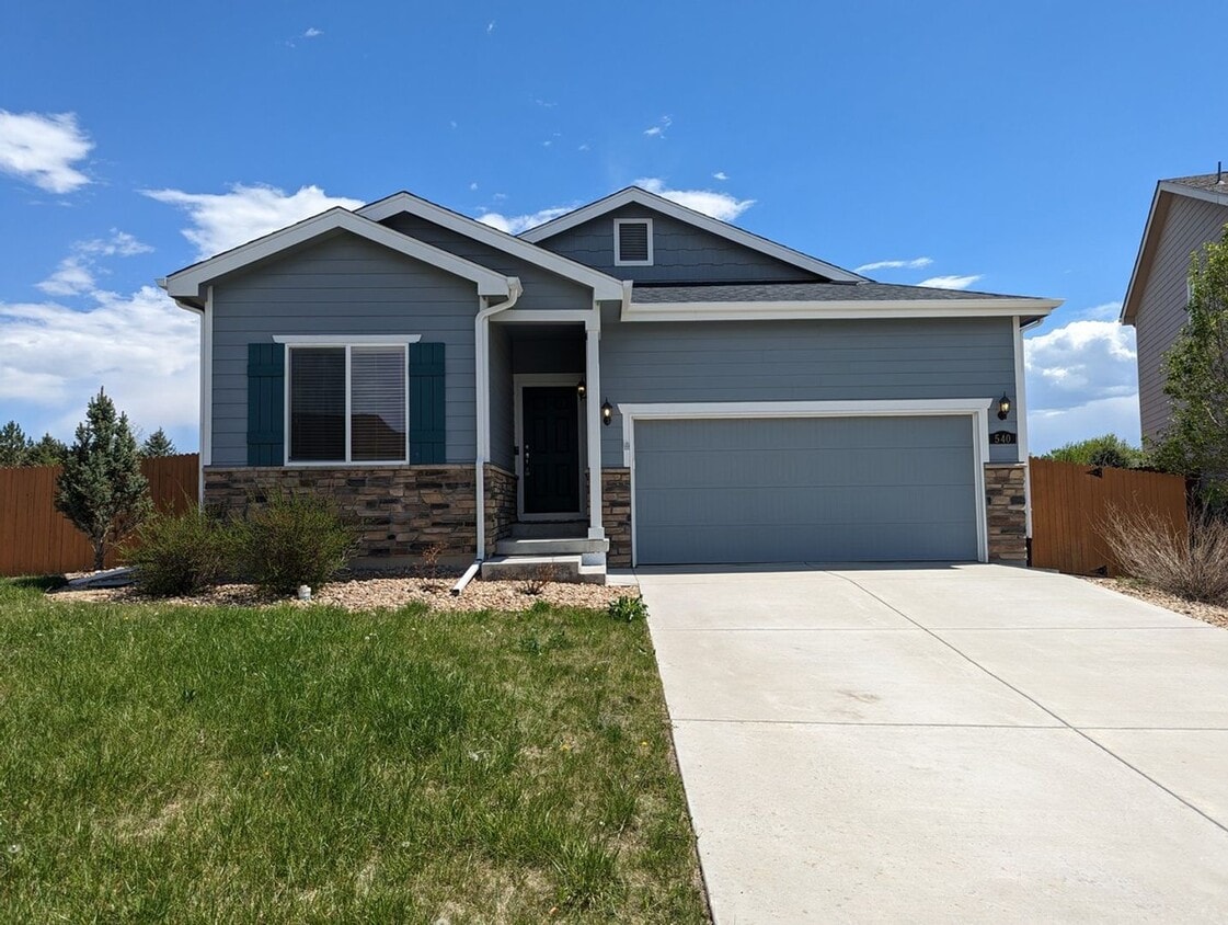 Perfect ranch home in Dacono! - Perfect ranch home in Dacono!