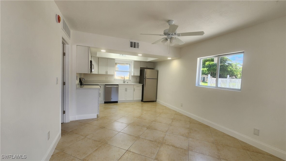 Photo - 2590 First St Unidad 101 Rental