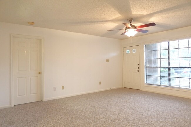 Photo - 1311 Antoine Dr