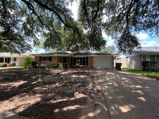Photo - 2038 Lovers Ln Casa