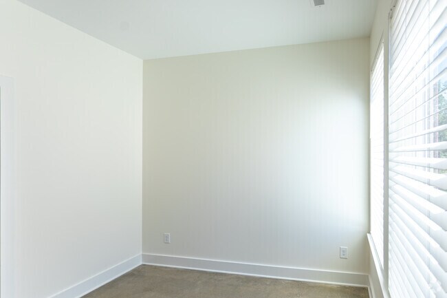 3BR, 3.5BA - B2 - 1389SF