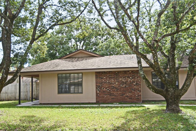 Spacious 3/2 bedroom home in Wildwood comm... - Spacious 3/2 bedroom home in Wildwood comm...