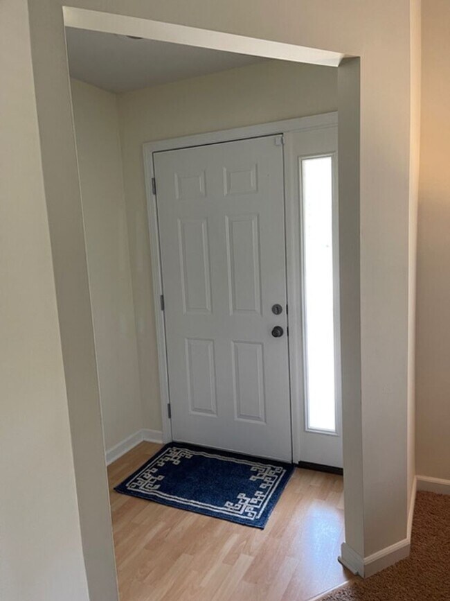 Photo - Spacious 3BR Home with Fenced Yard, 2-Car Garage & Great South Columbia Location