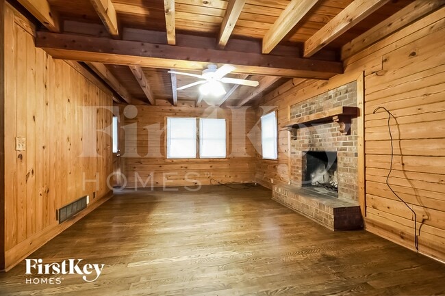 Photo - 4490 Wallace Cir SW