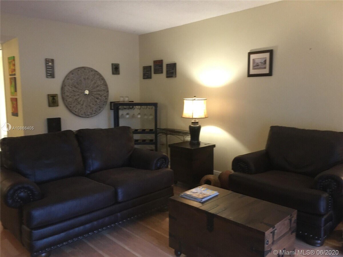 Photo - 3760 Inverrary Dr Rental