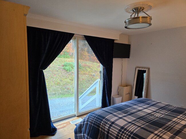 Photo - 167 Howard Rd Unit 2