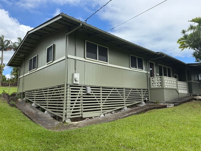 Photo - 3BD/2BA with extra living space new Kitche...