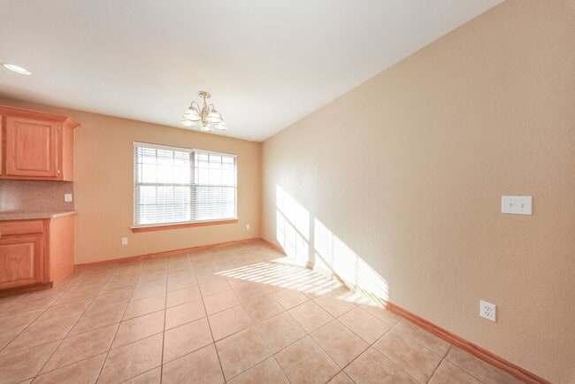 Photo - 2648 Grey Stone