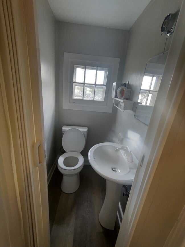 196 Dean St Unit 3