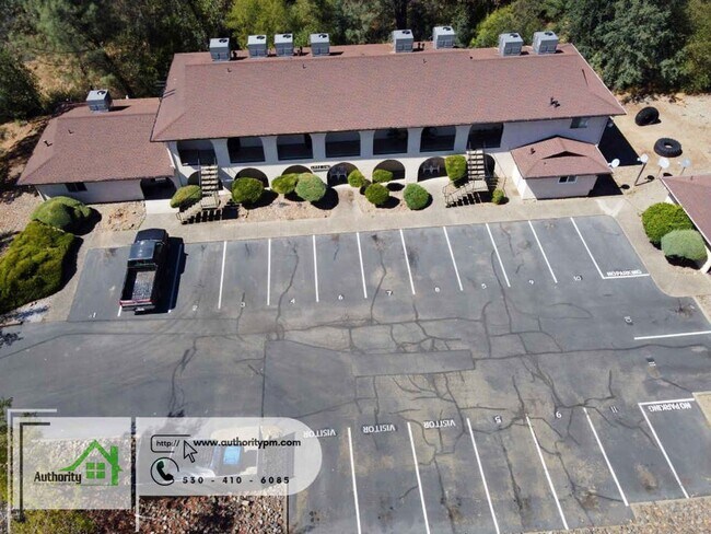 Photo - 300 Boulder Creek Dr, Redding, CA 96003