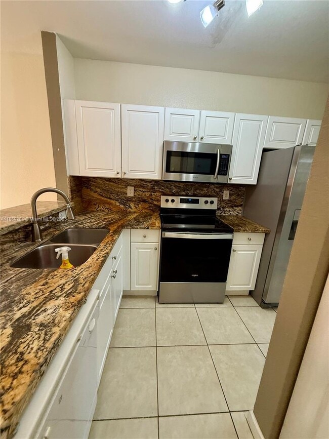 Photo - 1575 NE 33rd Ave