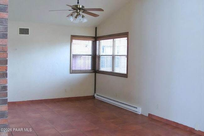 Photo - 2550 Love Ln