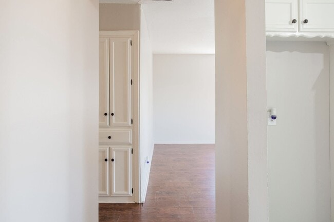 Photo - Beautiful home for lease near Hefner & Penn