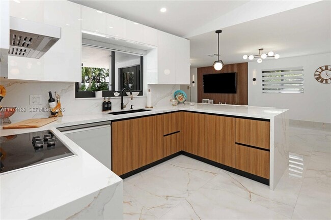 Photo - 14211 SW 31st St