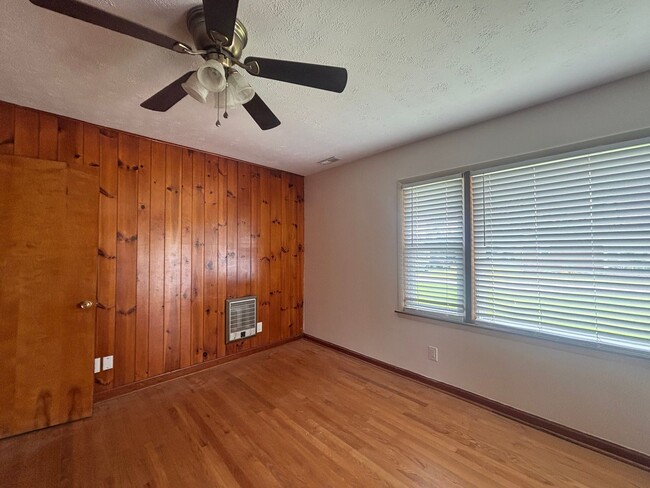 Photo - 172 Sunrise Dr