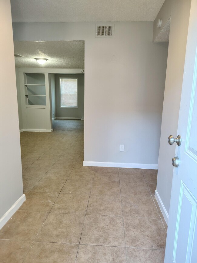 6449 Kirby Trees Dr House House Rental in Memphis, TN