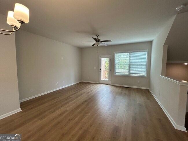 3715 Davis Cir