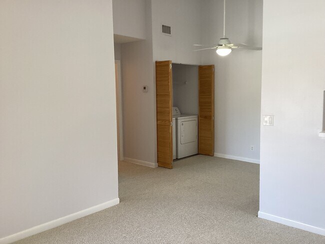 Photo - 6512 Chasewood Dr Unidad F Rental
