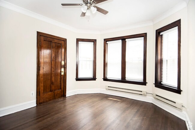 Building Photo - 3825 N Greenview Ave Unit 3819.5 - 3W Rental