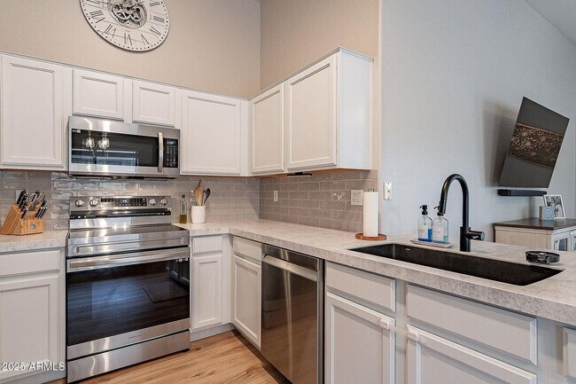 Photo - 2574 W Sawtooth Way