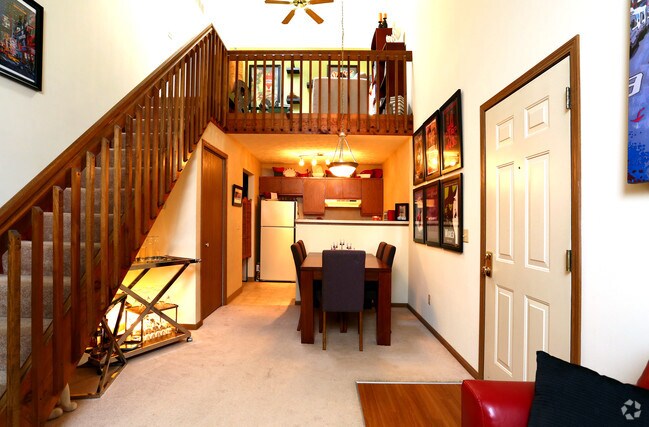 Entry/Dining/Loft Area