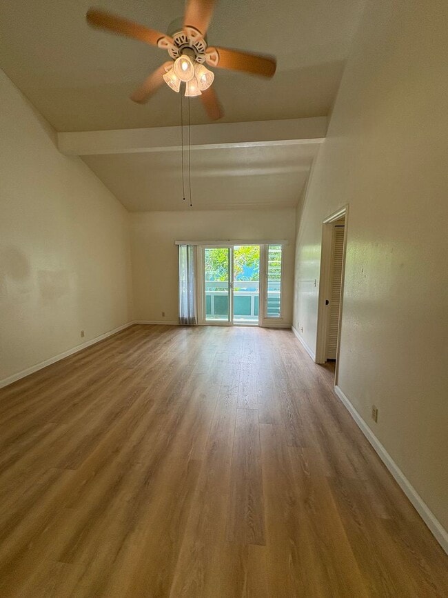 Photo - $3,000 / 2-BR / 2-BATH Townhouse with 1 parking Stall - HOKULANI IN KAILUA, 900 sq ft. Unit P203