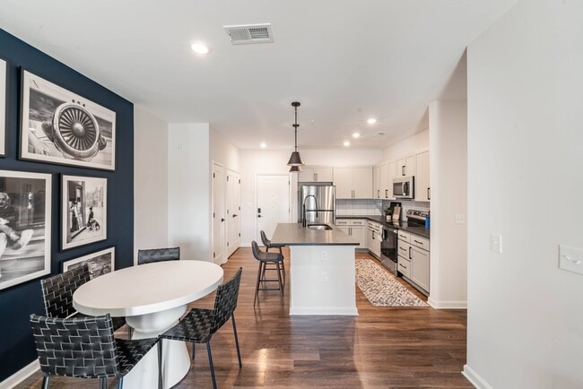 Photo - Evolve Huntersville