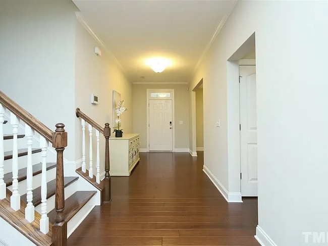 Photo - 318 Millbrook Dr