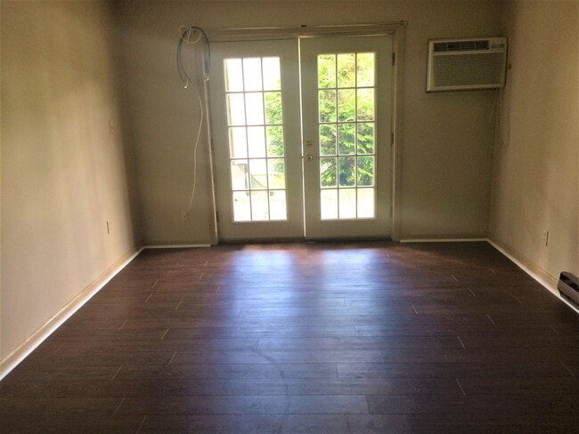 Photo - 2 Bedroom / 1 Bath Apartment Johnson City, TN