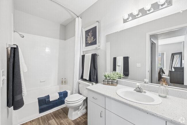 Costa - 1,026SF - Primary Bathroom