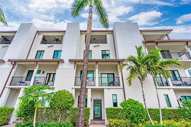 Photo - 4703 NW 84th Ct (Doral, FL)