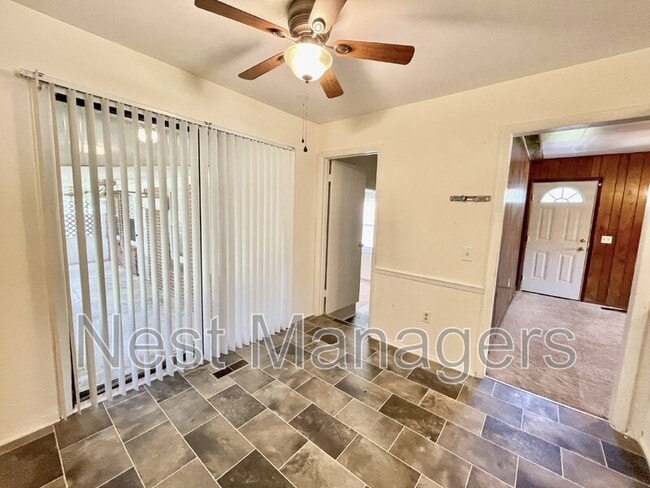Photo - 717 Rockwood Dr